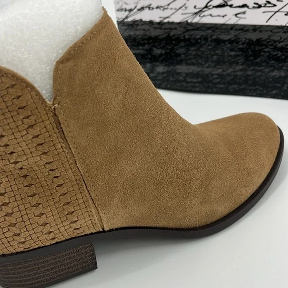 KENSIE Gianna Women’s Size 6.5 Booties Color Sand New In Box - Picture 13 of 16